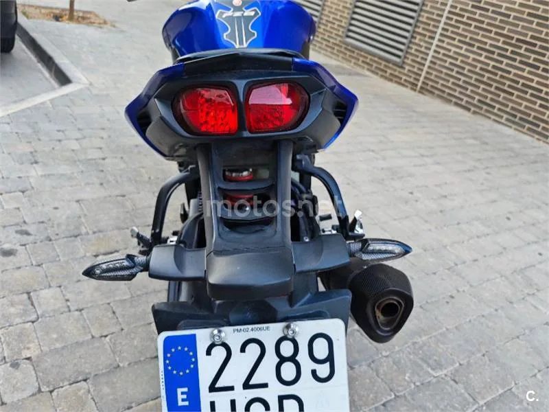 Yamaha FZ8 - Vista 4