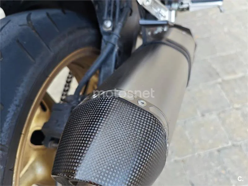 Yamaha FZ8 - Vista 6