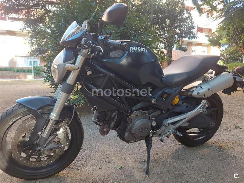 Ducati Monster 696 - Vista 4