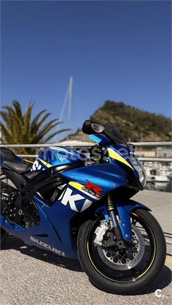 Suzuki GSX-R750 - Vista 4
