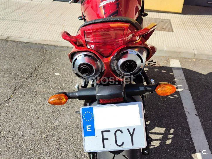 Yamaha FZ6 Fazer - Vista 4