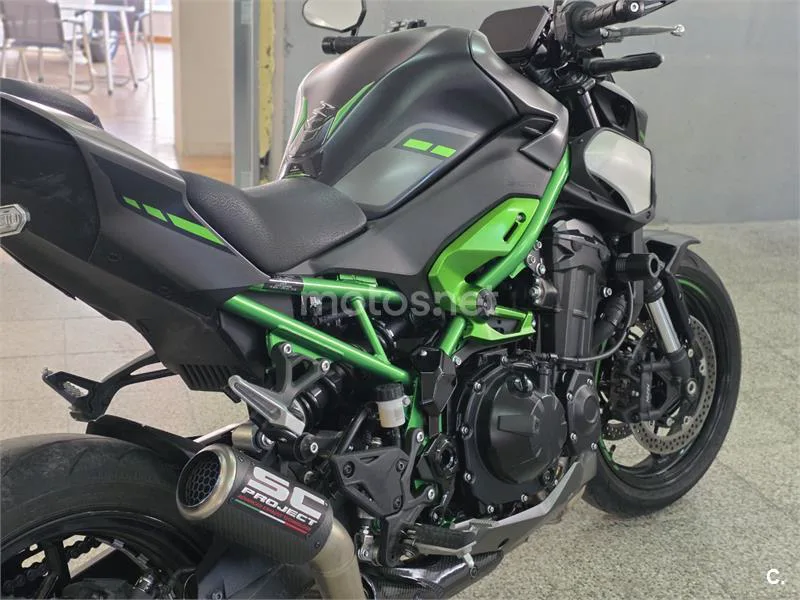 Kawasaki Z900 - Vista 5