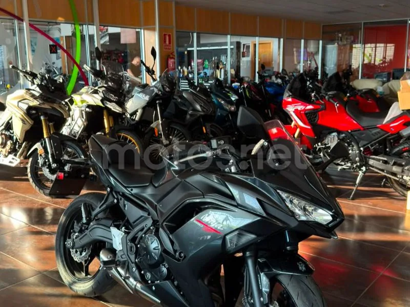 Kawasaki Ninja 650 - Vista 10