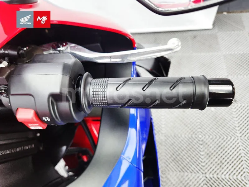 Honda CBR1000RR-R Fireblade - Vista 11