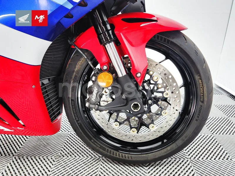 Honda CBR1000RR-R Fireblade - Vista 12