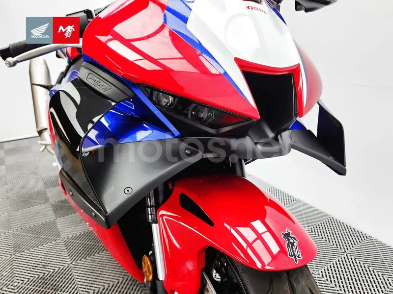 Honda CBR1000RR-R Fireblade - Vista 16