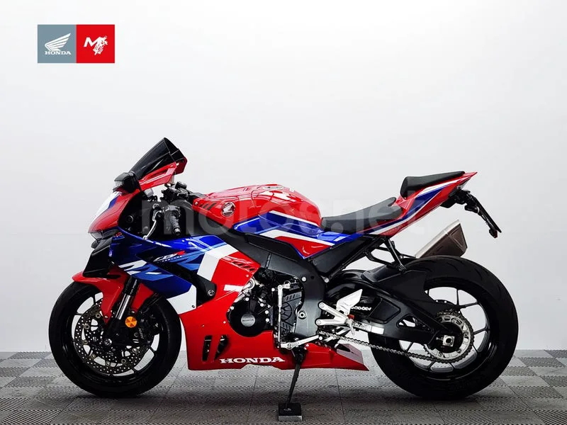 Honda CBR1000RR-R Fireblade - Vista 18