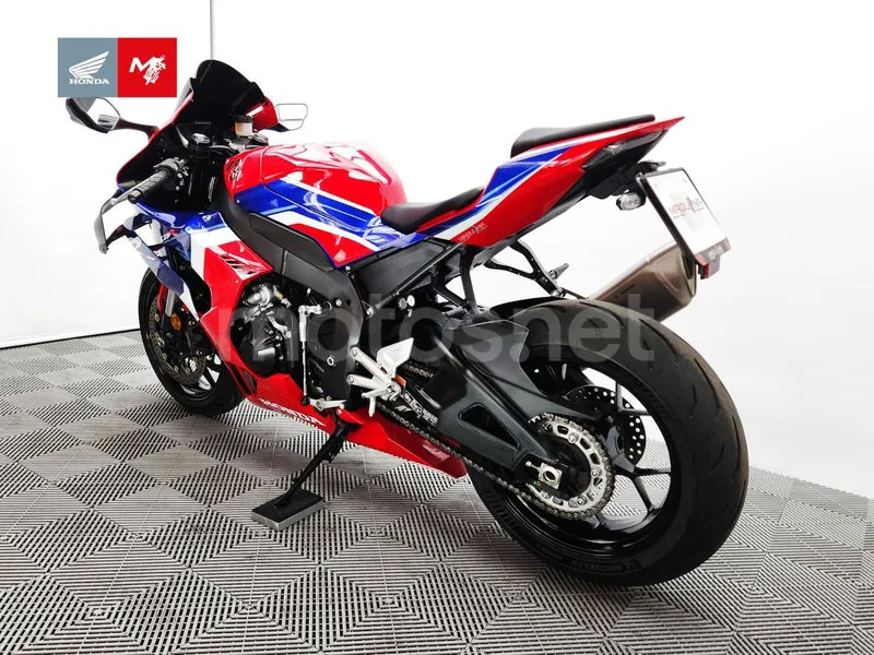 Honda CBR1000RR-R Fireblade - Vista 19