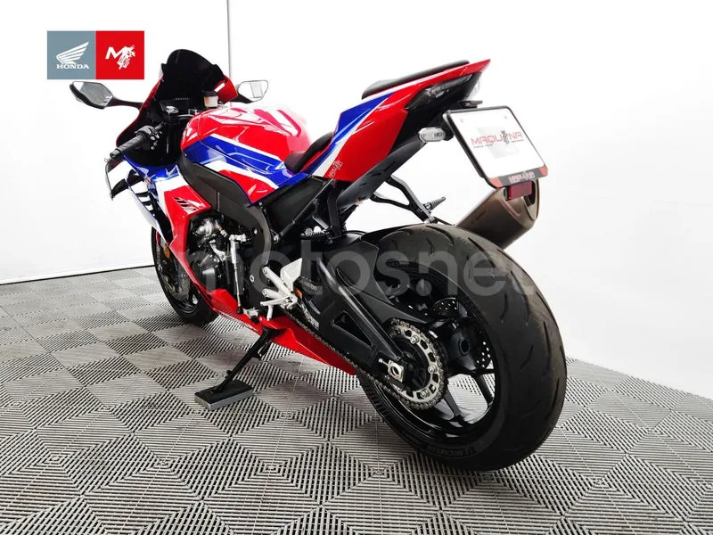 Honda CBR1000RR-R Fireblade - Vista 20
