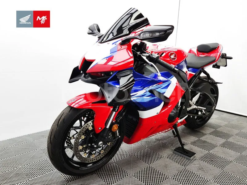 Honda CBR1000RR-R Fireblade - Vista 22