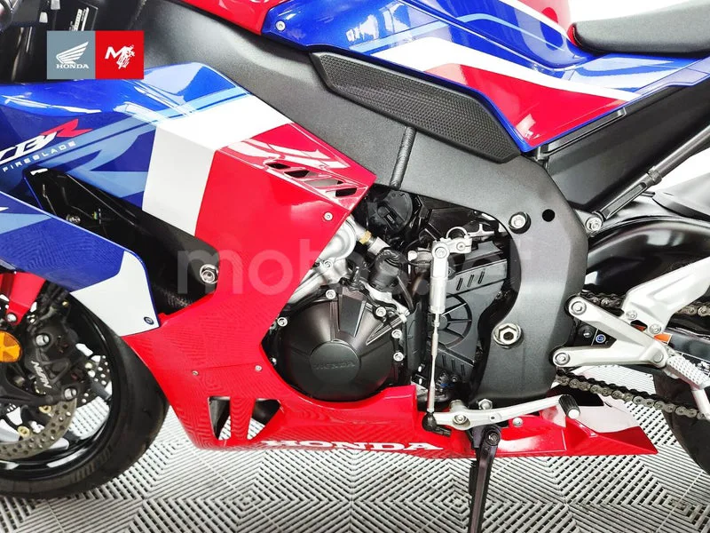 Honda CBR1000RR-R Fireblade - Vista 24