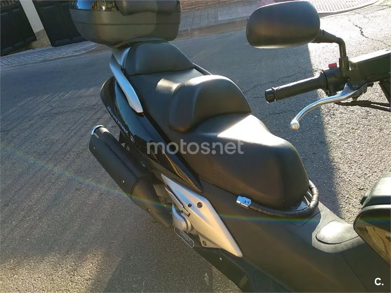Honda Silver Wing 600 - Vista 3