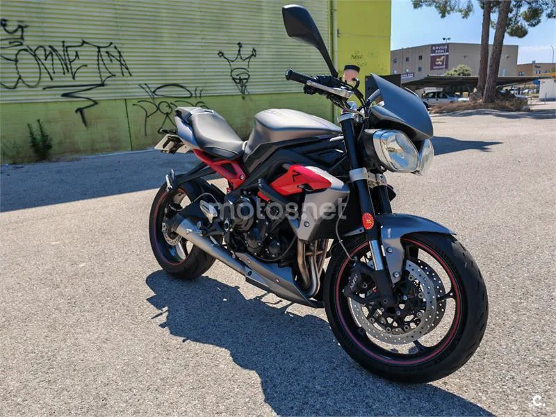 Triumph Street Triple R 5300 € 2014 Barcelona - 1