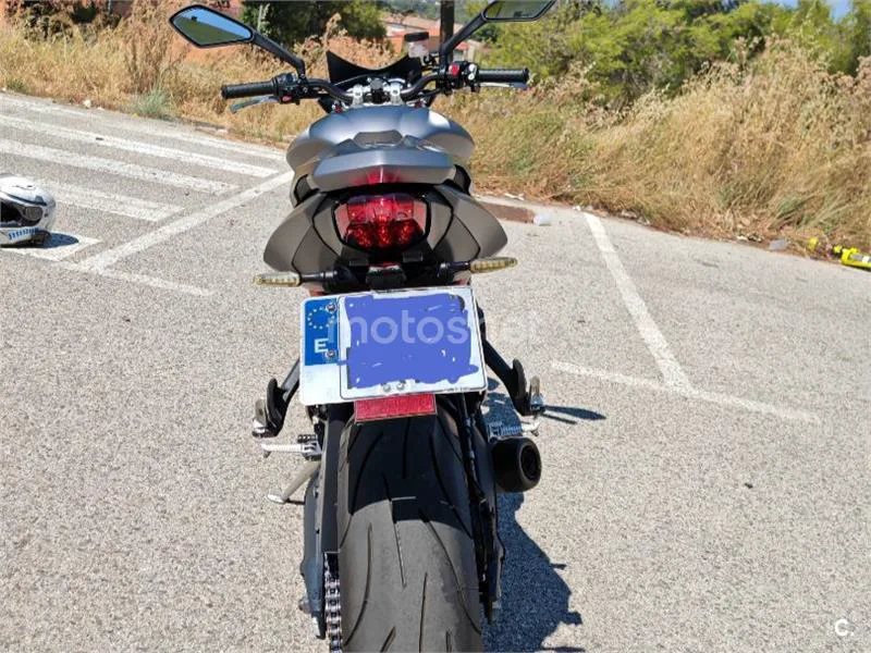 Triumph Street Triple R - Vista 5
