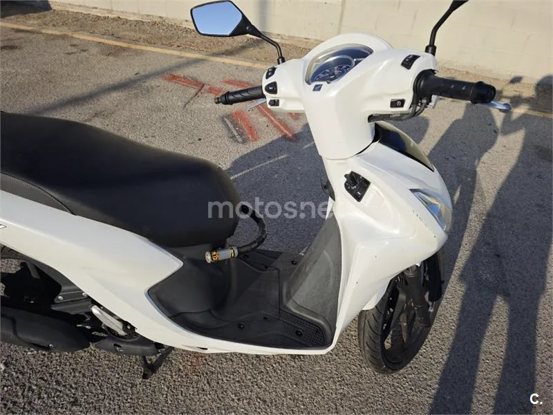 Honda Vision 110 - Vista 7