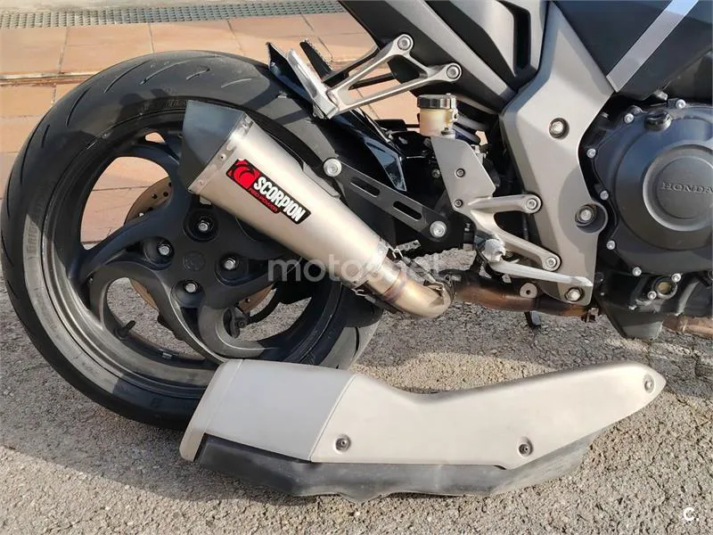 Honda CB1000R - Vista 9