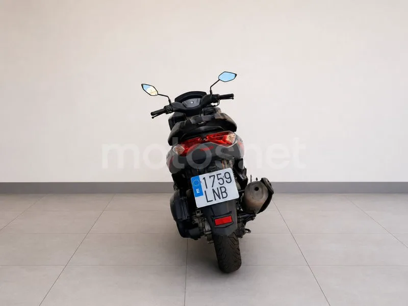 Yamaha NMAX - Vista 12