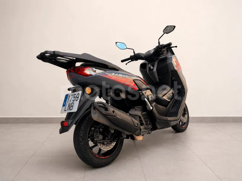 Yamaha NMAX - Vista 16