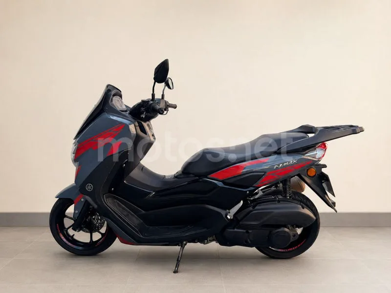 Yamaha NMAX - Vista 8