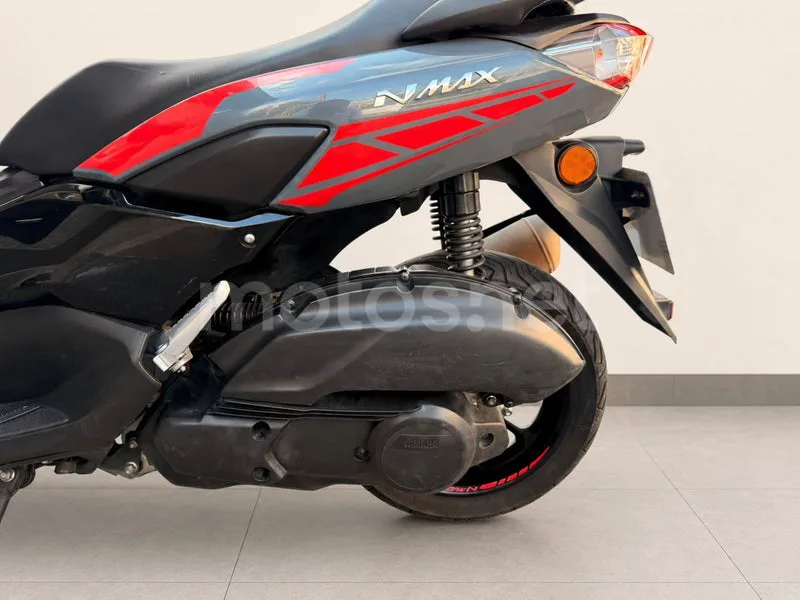 Yamaha NMAX - Vista 10