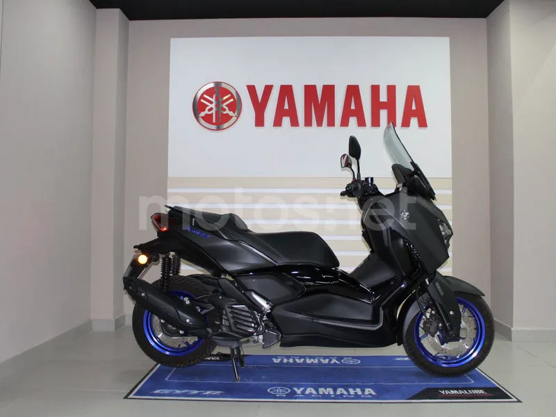 Yamaha XMAX 125 4499 € 2024 Granada - 1