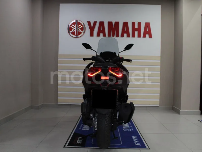 Yamaha XMAX 125 - Vista 4