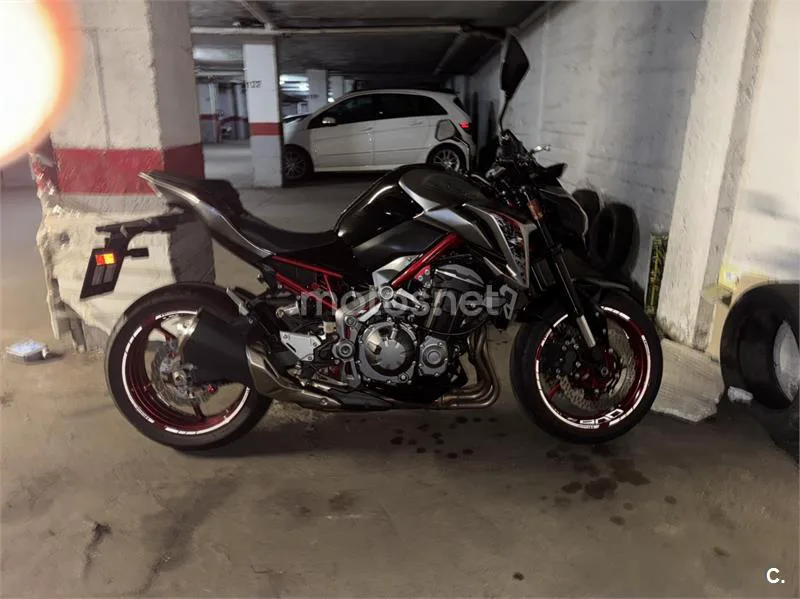 Kawasaki Z900 - Vista 3