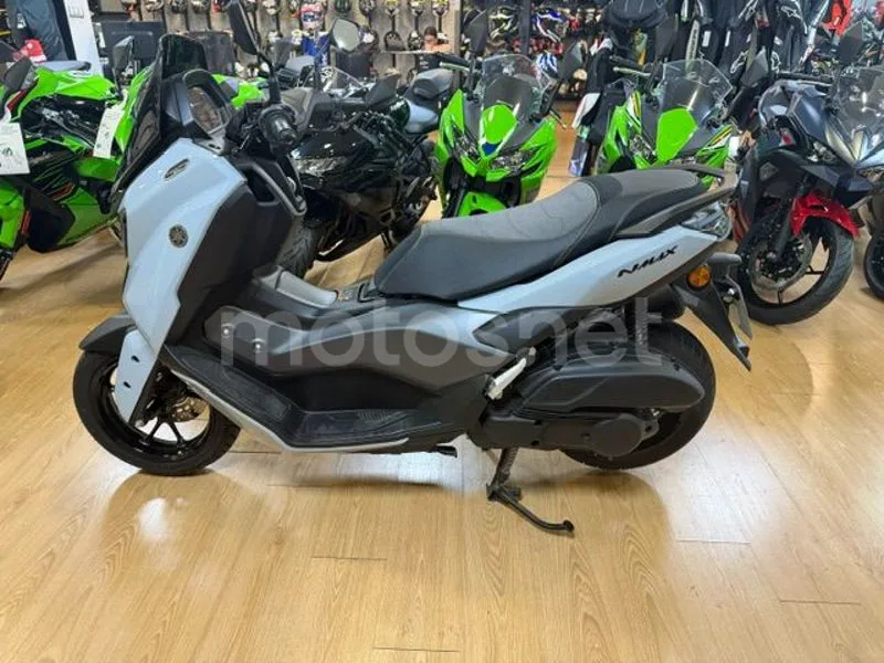 Yamaha NMAX - Vista 4