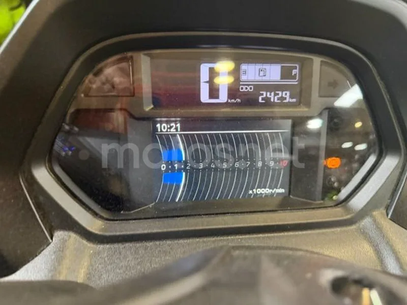 Yamaha NMAX - Vista 5