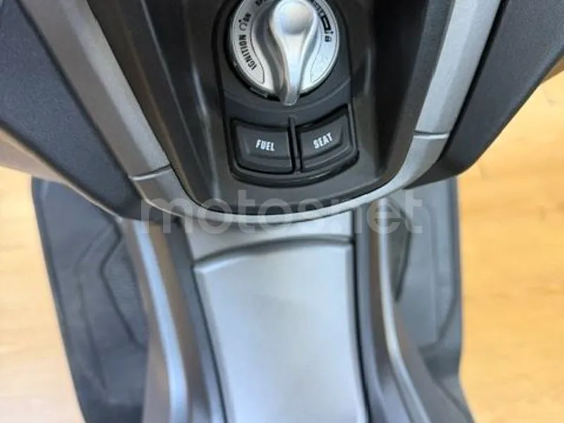 Yamaha NMAX - Vista 6