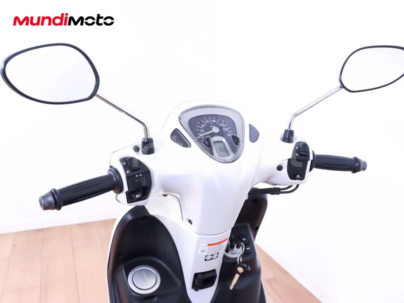 Yamaha D'elight - Vista 11