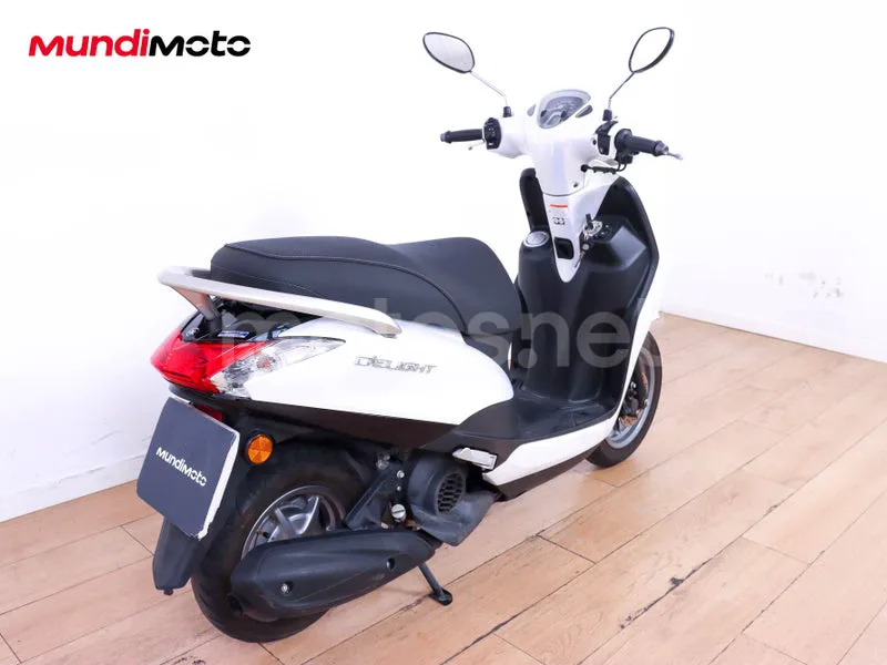 Yamaha D'elight - Vista 3