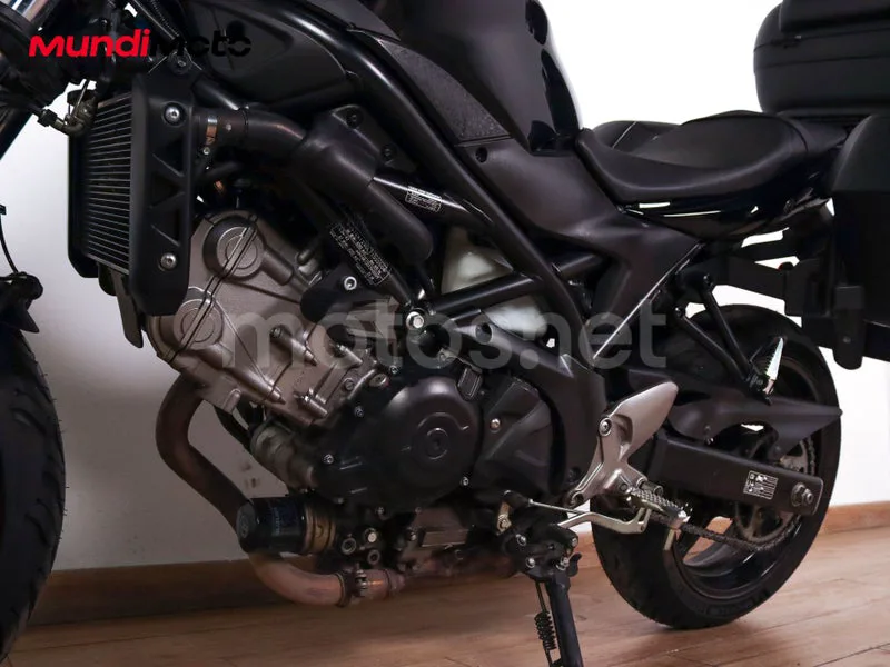 Suzuki SV650 - Vista 10