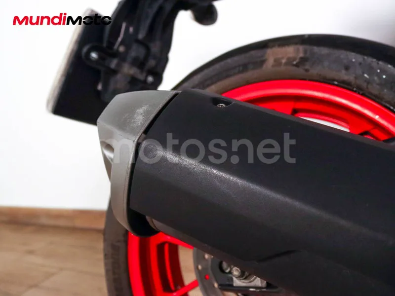 Yamaha MT-125 - Vista 15