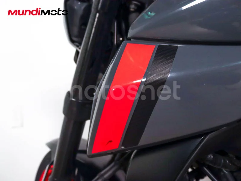 Yamaha MT-125 - Vista 38