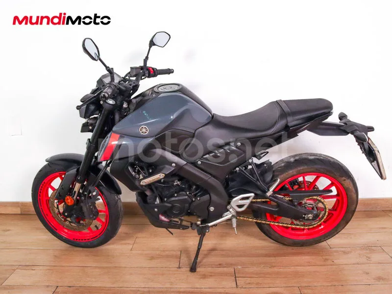 Yamaha MT-125 - Vista 6