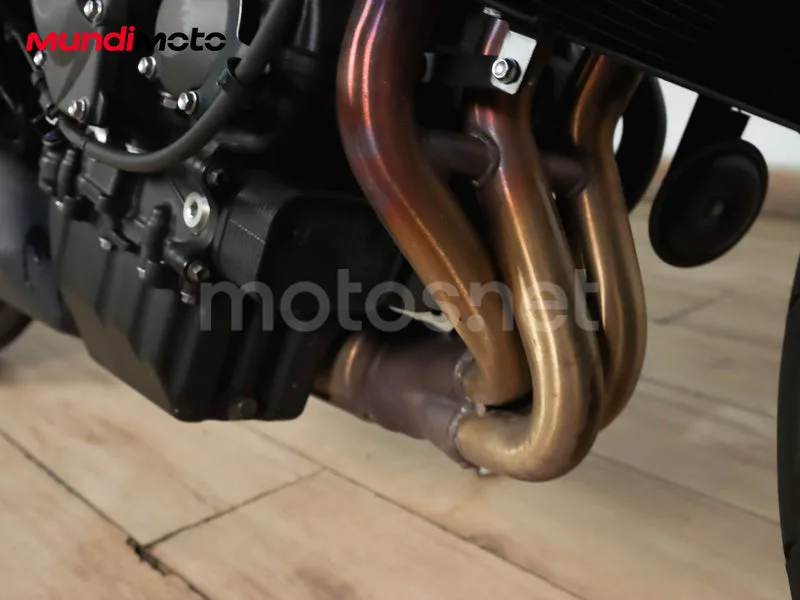 Triumph Street Triple - Vista 14