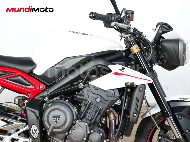Triumph Street Triple - Vista 18
