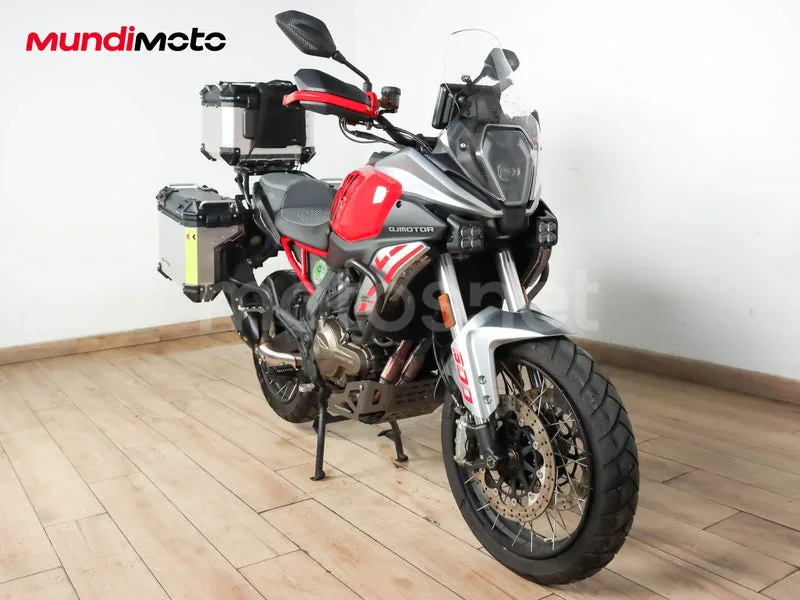 QJ Motor SRT 700 X 4999 € 2025 Madrid - 2