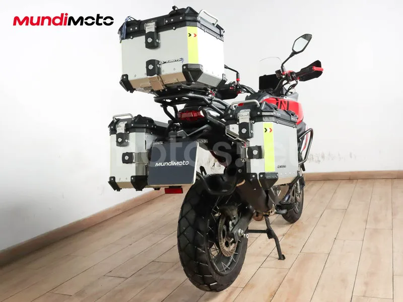 QJ Motor SRT 700 X - Vista 3