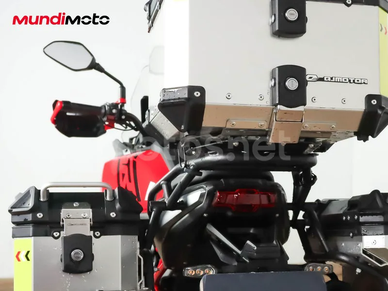 QJ Motor SRT 700 X - Vista 9