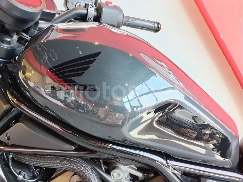 Honda Rebel 1100 - Vista 12