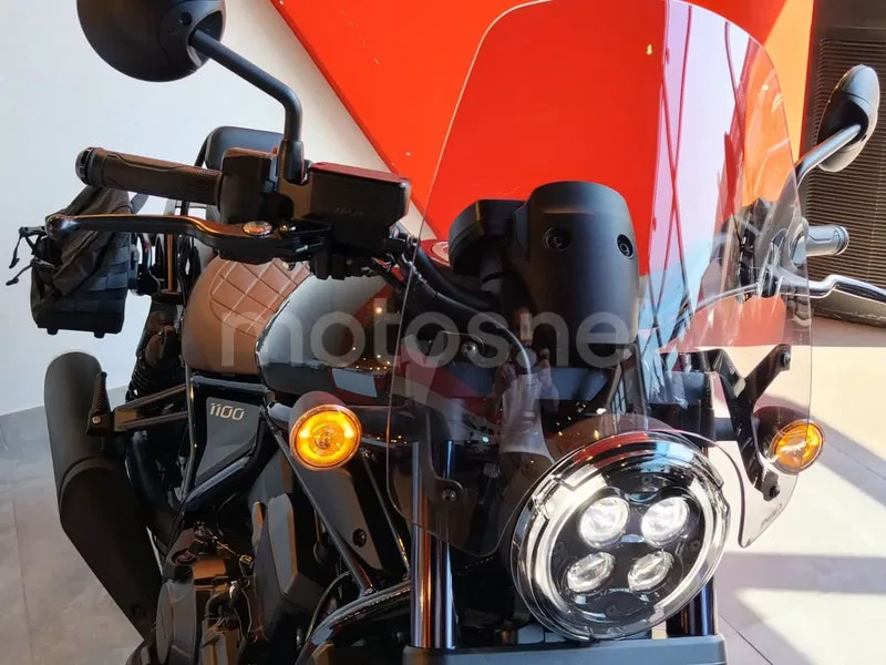 Honda Rebel 1100 - Vista 15