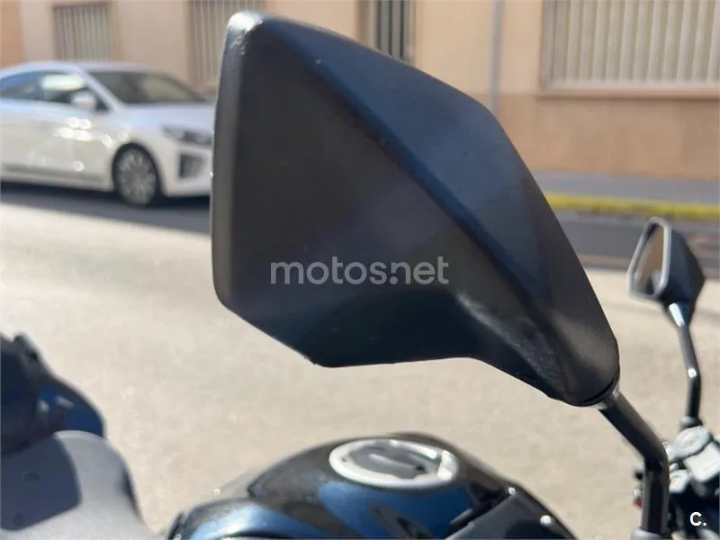 Kawasaki Z900 - Vista 11