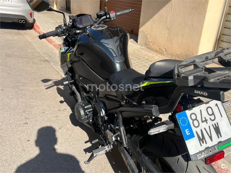 Kawasaki Z900 - Vista 5