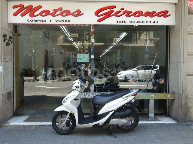 Honda Vision 110 1250 € 2012 Barcelona - 2
