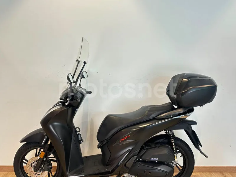 Honda ADV350 2990 € 2023 Barcelona - 1