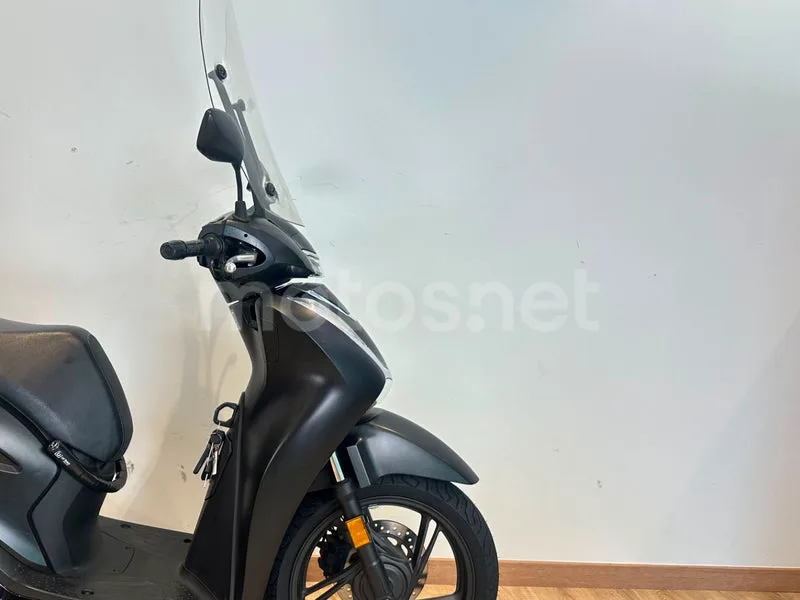 Honda ADV350 - Vista 7