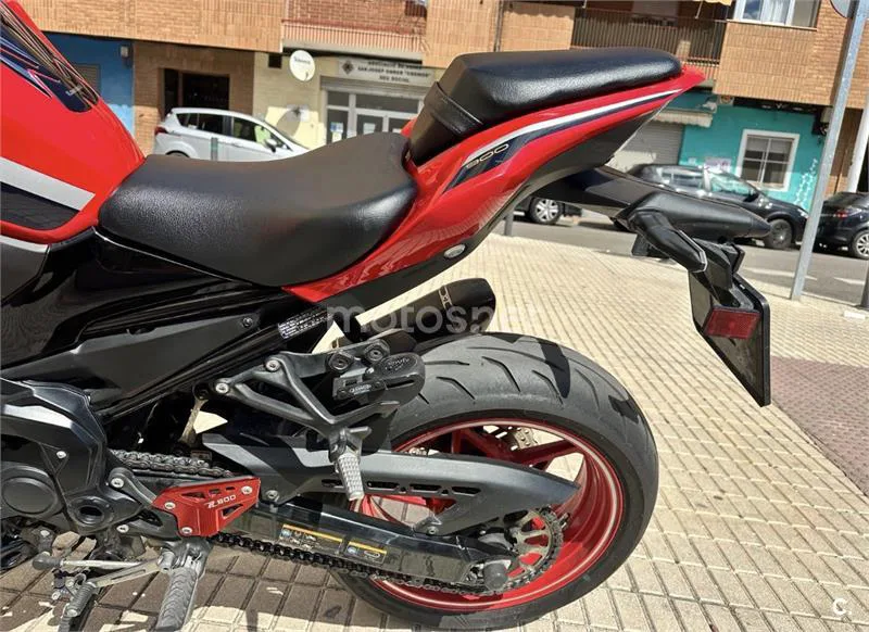 Kawasaki Z900 - Vista 3