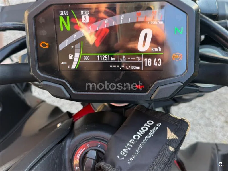 Kawasaki Z900 - Vista 3